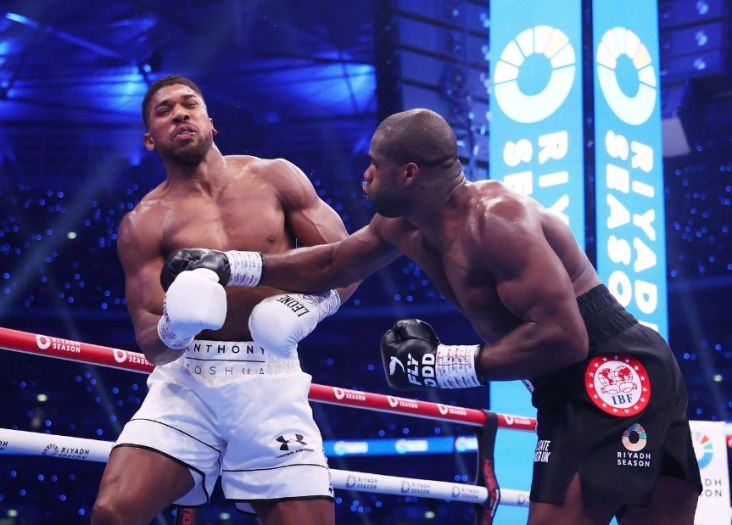 Sang Juara Kelas Berat, Anthony Joshua, Tetap Tak Terkalahkan Walaupun Melawan Dubois