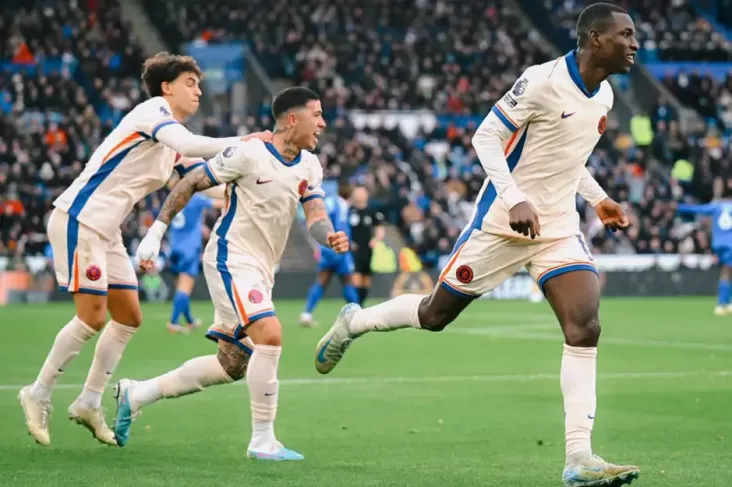 "Chelsea Raih Kemenangan Menggetarkan Lawan Leicester City: Merangkak ke Peringkat 3 di Tabel Liga Inggris"