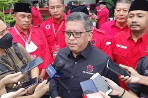 Wahyu Setiawan
Hasto Kristiyanto dan Harun Masiku Resmi Ditangkap KPK atas Dugaan Suap Wahyu Setiawan