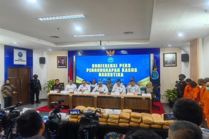 Bea Cukai-BNN Gagalkan Penyelundupan Narkoba Modus Ditelan, 7 Pelaku Ditangkap