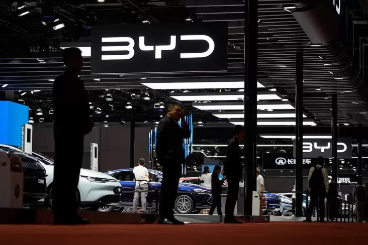 BYD Ngamuk! Jual Setengah Juta Mobil Listrik di tempat Desember 2024