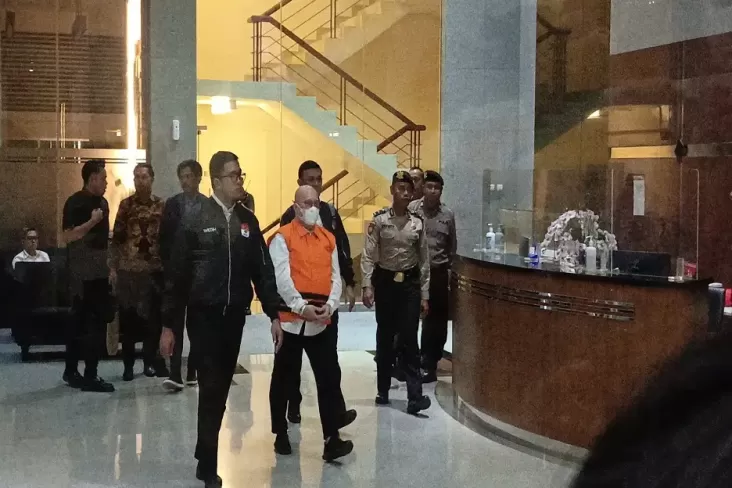 KPK Tahan Mantan Dirut PT Taspen Antonius Kosasih terkait Penanaman Modal Fiktif