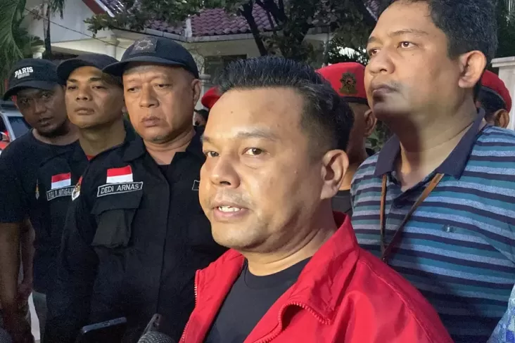 Tim Hukum PDIP Bocorkan Barang Milik Hasto yang dimaksud Disita KPK, Ada Buku hingga Flashdisk