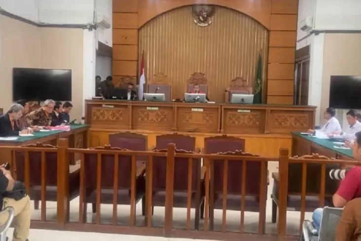 Bacakan Permohonan Praperadilan, Tim Pengacara Hasto Kristiyanto Sebut Uskup Agung lalu Jokowi