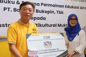 Lewat Donasi Buku, KB Bank Perluas Akses Literasi terhadap Warga