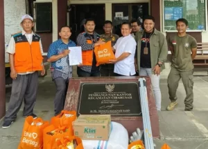 Bantu Korban Banjir, BNI Bagikan Sembako dan juga Alat Kebersihan dalam Bekasi