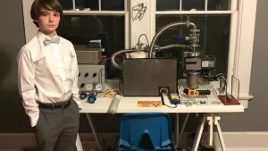 Remaja 12 Tahun Bangun Reaktor Fusi Nuklir pada Kamarnya, FBI Panik!