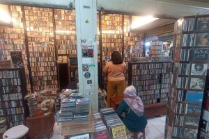 Lorong Bawah Tanah Blok M Square: Surga Musik Klasik