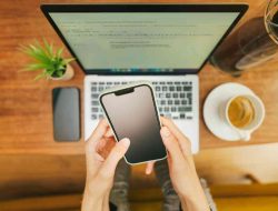 Jempol Jadi Dompet: Cara Cerdas Mengelola Keuangan di Era Digital