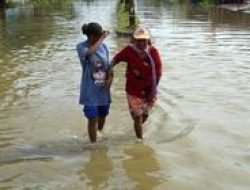 Kerusakan Lingkungan Picu Banjir Sumatera, Segera Audit Izin Konversi Lahan