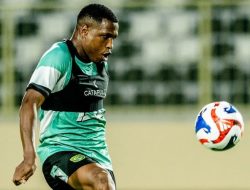 Diego Mauricio Gagal Masuk Starting XI Persebaya Surabaya vs PSM Makassar