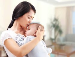 Ibu-ibu antusias dukung anak lomba mewarnai THF 2025