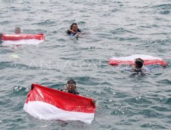 Dua Pejabat Bahas Pengibaran Bendera Putih di Aceh, 30 Ton Bantuan UEA Dikembalikan