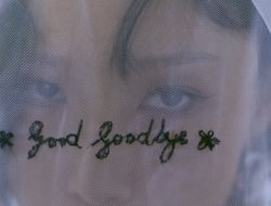 Makna Lirik Lagu ‘Good Goodbye’ yang Viral: Terapi Patah Hati ala HWASA