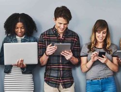 Generasi Milenial dan Gen Z: Mesin Fintech yang Paling Rentan
