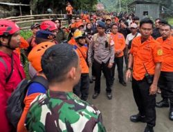 Tim SAR temukan bagian pesawat ATR 42-500 di lereng Bulusaraung