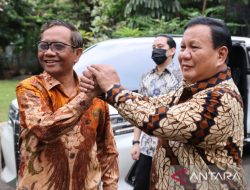 Mahfud MD Apresiasi Prabowo Tak Intervensi OTT Bupati Pati dan Wali Kota Madiun