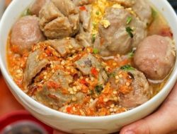 10 Bakso Paling Populer di Bogor: Legenda Hingga Viral yang Selalu Ramai