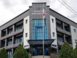 Gentengnisasi di Sulawesi Tenggara: 9 dari 10 Rumah Masih Pakai Atap Seng dan Kayu