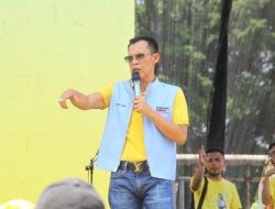 Profil Jaro Ade, Wakil Bupati Bogor, Menangis di Pemakaman Anaknya yang Tewas dalam Kecelakaan