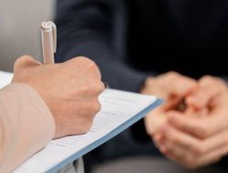 5 Perbedaan Penting Psikolog dan Psikiater yang Harus Kamu Ketahui