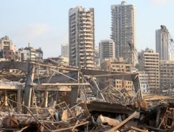 Warga Gambarkan Kekacauan di Pusat Kota Lebanon, Massa Mengungsi