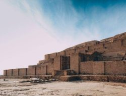 Menelusuri Jejak Sejarah Iran dari Persia Kuno ke Identitas Modern