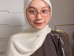 7 Tutorial Hijab Pashmina Viscose Sederhana untuk Lebaran
