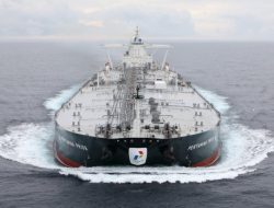 AS Segera Mulai Asuransi Kapal di Selat Hormuz, Kabar Baik Harga Minyak?