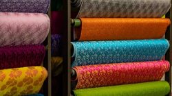 5 cara memilih batik pasangan yang serasi dan kompak!