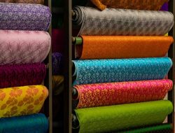 5 cara memilih batik pasangan yang serasi dan kompak!