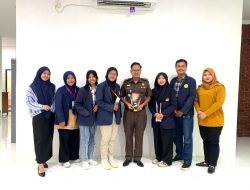 Pertanian Edukasi di Kampus: Panen Melon Agroteknologi UTM Bangkalan